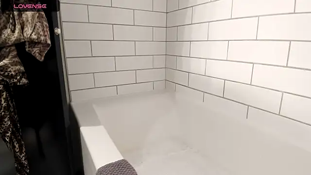 ImLeanneLawson online show from January 2026 03:10:01 AM