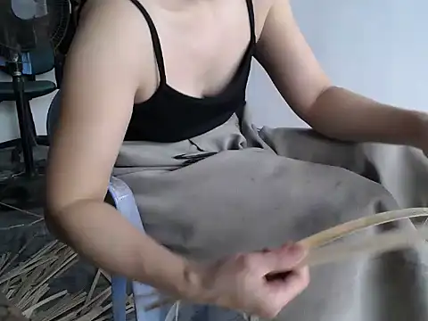 Snapshot of nolame18xxx chatting on September 2025 02:22:02 AM nolame18xxx online show from September 2025 02:22:02 AM