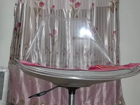 Snapshot of nolame18xxx chatting on December 2025 12:27:01 AM nolame18xxx online show from December 2025 12:27:01 AM