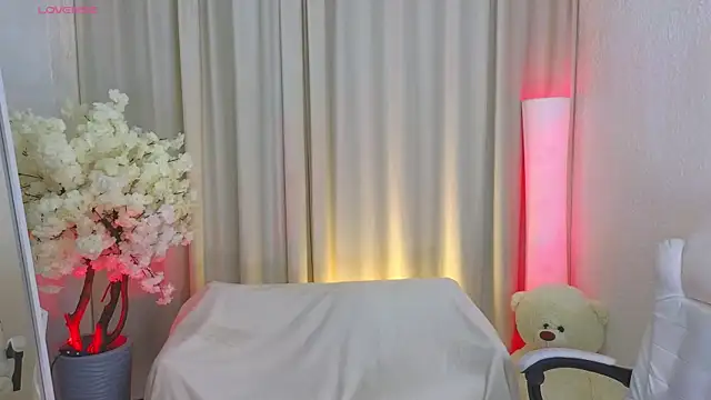 Snapshot of JessRosen chatting on December 2025 03:33:01 AM JessRosen online show from December 2025 03:33:01 AM