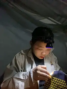 chaomay796xo online show from January 2025 01:20:01 PM