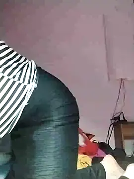 ngoclothingoc9en online show from March 2025 10:57:02 AM