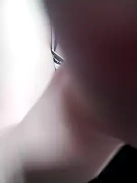 ngoclothingoc9en online show from March 2025 02:53:01 AM