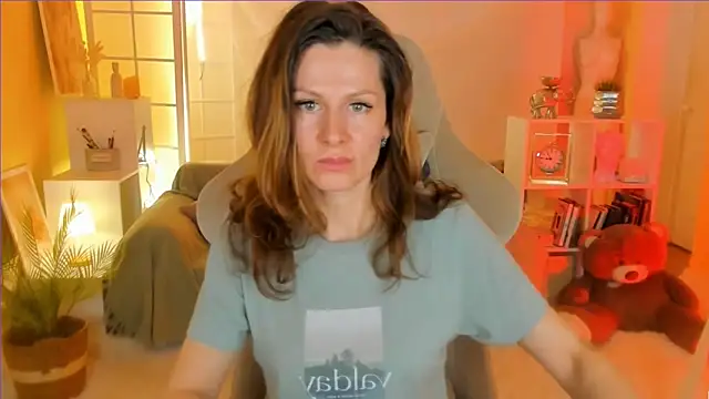 April o Nill online show from March 2025 08:21:02 AM