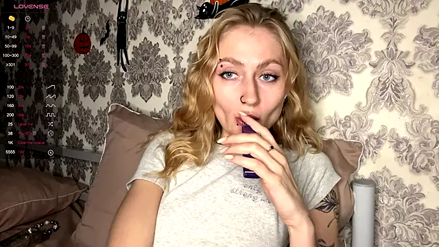 MarthaGees online show from November 2025 04:39:01 PM