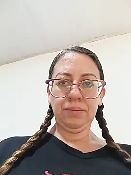 Snapshot of miss_hanna07 chatting on June 2026 04:28:02 PM miss hanna07 online show from June 2026 04:28:02 PM