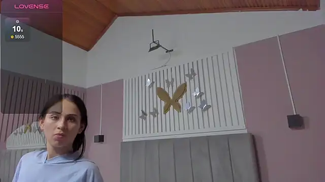 diosa cristal online show from December 2025 04:07:02 AM