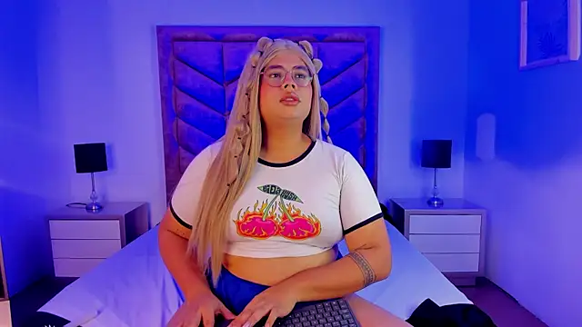 Snapshot of Tom_Silver__ chatting on September 2025 09:10:02 AM Tom Silver online show from September 2025 09:10:02 AM