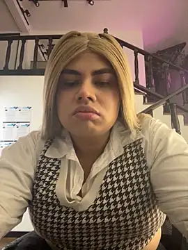 Snapshot of Tom_Silver__ chatting on November 2025 04:07:02 AM Tom Silver online show from November 2025 04:07:02 AM