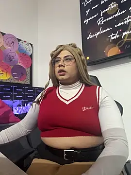 Snapshot of Tom_Silver__ chatting on December 2025 05:28:01 AM Tom Silver online show from December 2025 05:28:01 AM