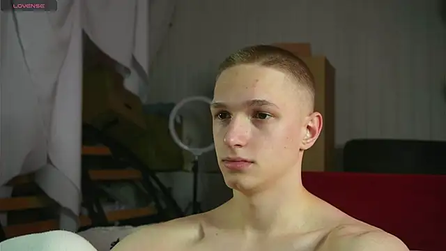 dustyn fox online show from February 2025 02:31:02 PM