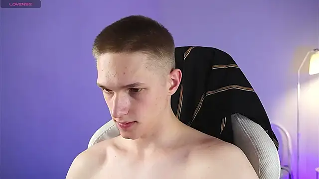 dustyn fox online show from March 2025 06:34:01 PM