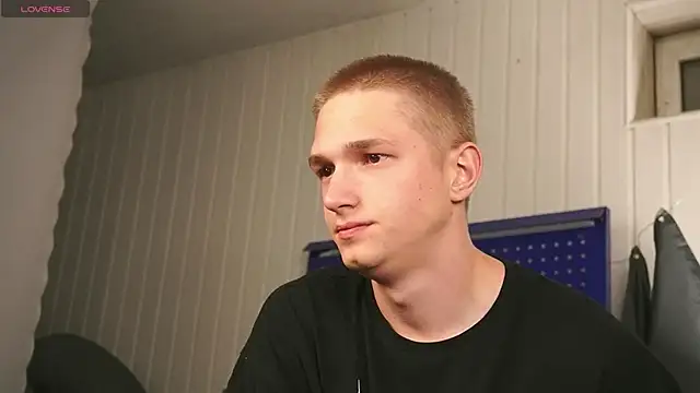 dustyn fox online show from September 2025 05:03:02 PM