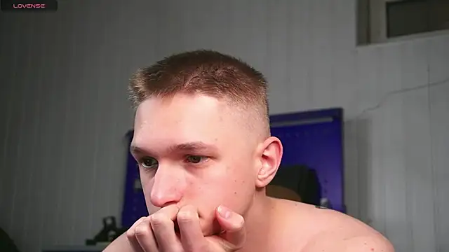 dustyn fox online show from December 2025 07:53:02 PM