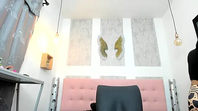 ciara connor online show from March 2026 04:18:01 AM