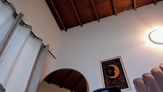 sky caroline online show from February 2026 09:08:01 PM