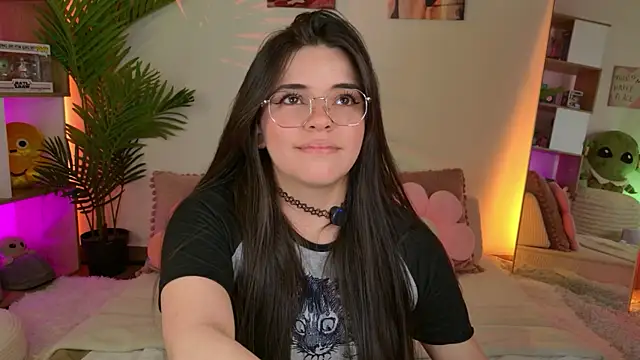 cammiefoalss online show from September 2025 04:11:01 PM