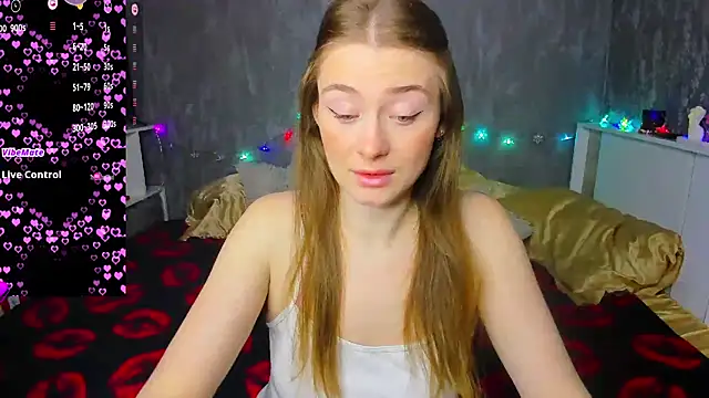 Snapshot of Demure_Smile chatting on November 2025 02:21:01 AM Demure Smile online show from November 2025 02:21:01 AM