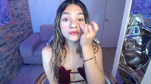 Laurita b online show from September 2025 07:59:02 PM