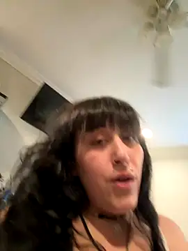 Snapshot of ThicBunz chatting on December 2025 04:23:02 PM ThicBunz online show from December 2025 04:23:02 PM