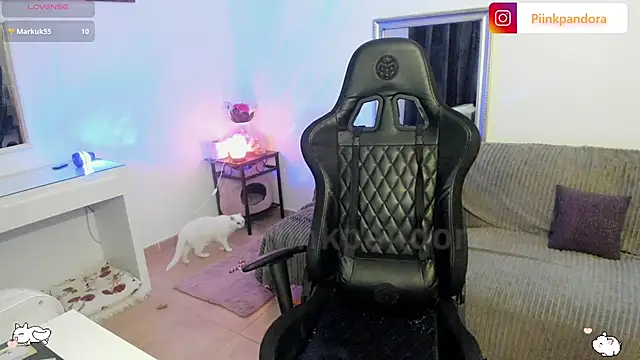 Piinkpandora online show from April 2026 06:38:01 PM