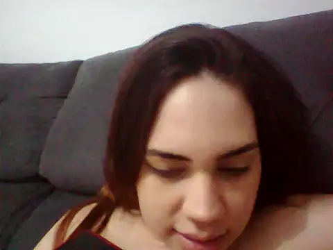 Snapshot of Julinha18 chatting on December 2024 04:34:02 AM Julinha18 online show from December 2024 04:34:02 AM
