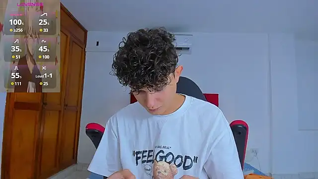 Snapshot of Nathan_Bluee chatting on December 2024 01:32:02 PM Nathan Bluee online show from December 2024 01:32:02 PM