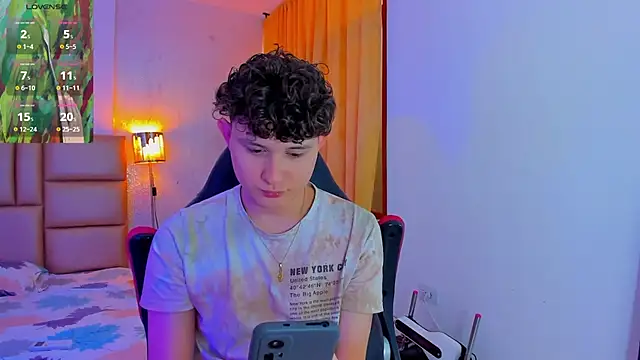 Snapshot of Nathan_Bluee chatting on March 2025 02:00:01 PM Nathan Bluee online show from March 2025 02:00:01 PM