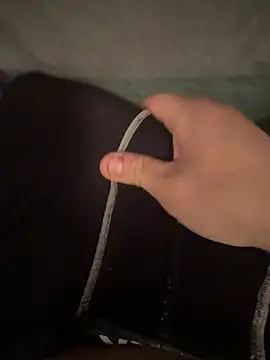 Snapshot of yungsexy- chatting on November 2025 03:23:02 AM yungsexy- online show from November 2025 03:23:02 AM