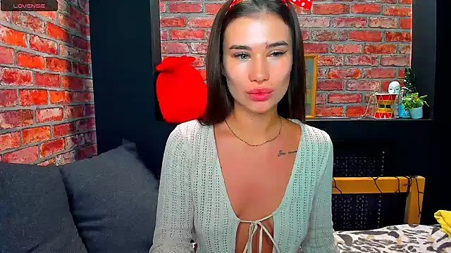 Snapshot of UrJoyy chatting on November 2025 03:19:01 AM UrJoyy online show from November 2025 03:19:01 AM