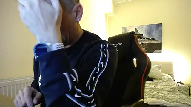 amydamarw online show from April 2026 08:13:02 PM