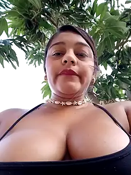 Snapshot of anaesca chatting on February 2025 11:43:02 AM anaesca online show from February 2025 11:43:02 AM