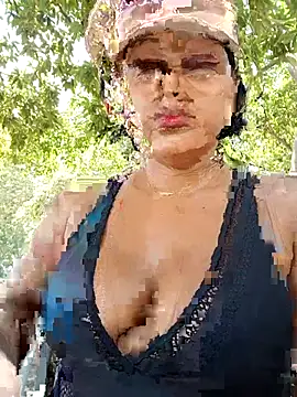 Snapshot of anaesca chatting on September 2025 04:51:02 PM anaesca online show from September 2025 04:51:02 PM