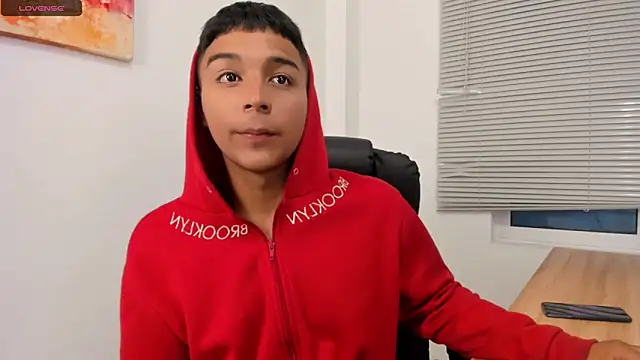 Snapshot of Seductivo_jr chatting on October 2025 05:15:01 AM Seductivo jr online show from October 2025 05:15:01 AM