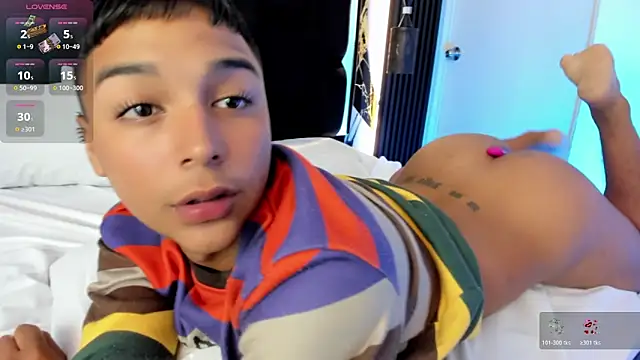 Snapshot of Seductivo_jr chatting on October 2025 05:26:02 AM Seductivo jr online show from October 2025 05:26:02 AM