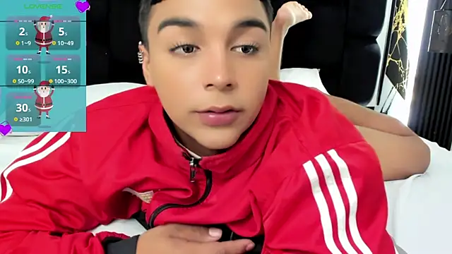 Snapshot of Seductivo_jr chatting on December 2025 04:19:01 AM Seductivo jr online show from December 2025 04:19:01 AM