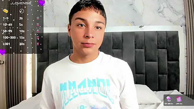 Snapshot of Seductivo_jr chatting on July 2026 03:56:02 AM Seductivo jr online show from July 2026 03:56:02 AM