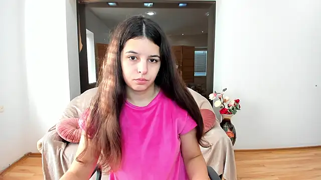 Molly Owens online show from October 2025 05:51:01 AM