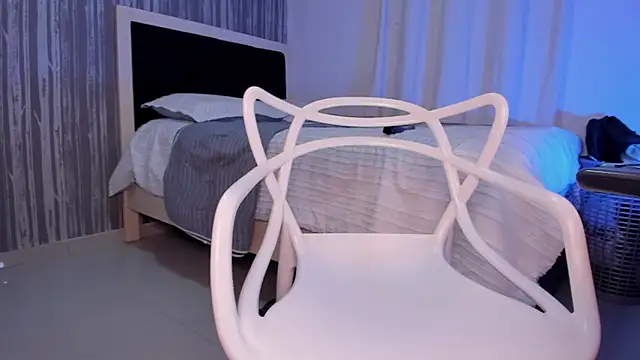 HugeCock Puppy online show from February 2025 12:10:01 AM