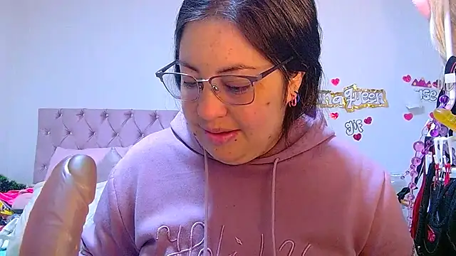 lanaqueen699 online show from May 2026 12:10:01 PM