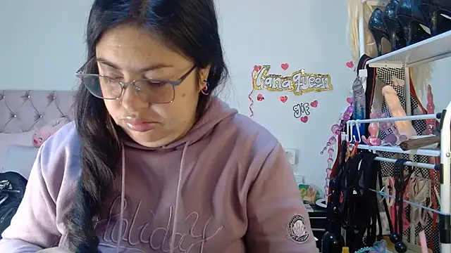 lanaqueen699 online show from May 2026 12:22:02 PM