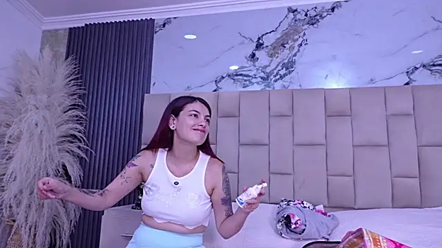 Snapshot of Melany_Luv chatting on June 2026 09:31:02 PM Melany Luv online show from June 2026 09:31:02 PM