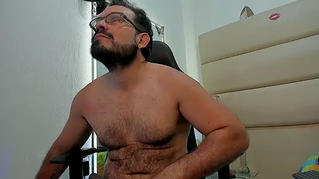 Snapshot of SbasTone_Muscle chatting on November 2025 11:54:01 AM SbasTone Muscle online show from November 2025 11:54:01 AM