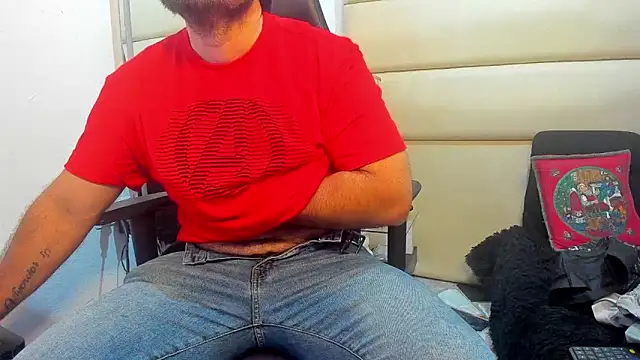 Snapshot of SbasTone_Muscle chatting on December 2025 03:54:02 PM SbasTone Muscle online show from December 2025 03:54:02 PM