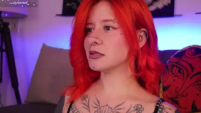 Snapshot of Daarlene chatting on December 2025 10:53:02 AM Daarlene online show from December 2025 10:53:02 AM