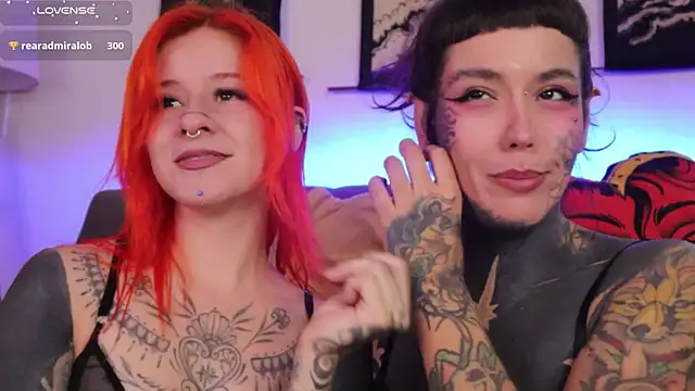 Snapshot of Daarlene chatting on December 2025 12:00:01 PM Daarlene online show from December 2025 12:00:01 PM