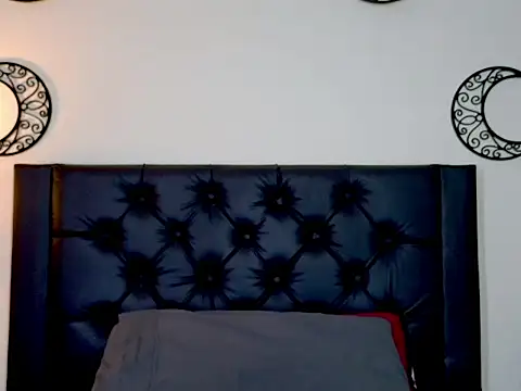 EvoletFMK online show from October 2025 05:32:02 PM