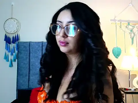 EvoletFMK online show from October 2025 01:32:02 PM