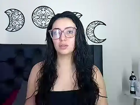 EvoletFMK online show from January 2026 04:22:02 PM