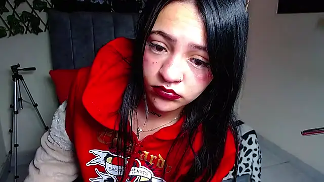 Snapshot of Violettasquirt chatting on June 2026 01:59:01 PM Violettasquirt online show from June 2026 01:59:01 PM